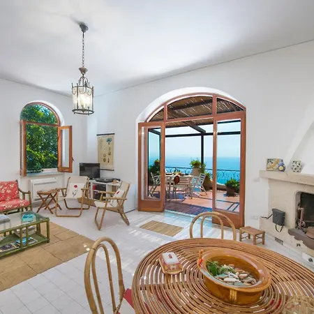 ヴィラ Bellavista Di Conca コンカ・デイ・マリーニ